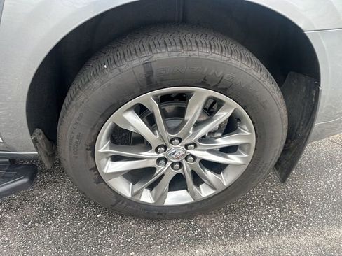 Used 2024 Buick Enclave Avenir w/ Avenir Technology Package FWD image 8