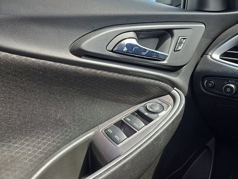 Used 2023 Chevrolet Malibu LT FWD image 16