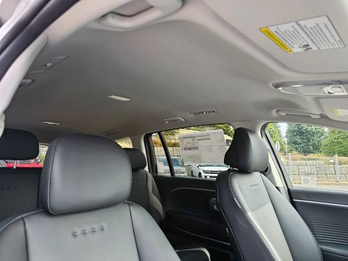 New 2026 Hyundai Ioniq 9 SEL image 11