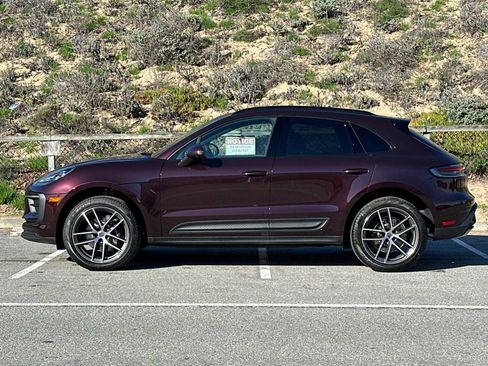 New 2026 Porsche Macan image 2