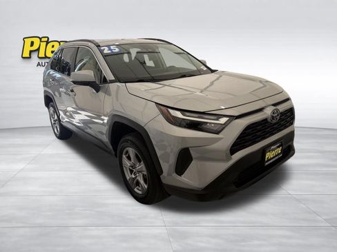 Used 2025 Toyota RAV4 XLE FWD image 6