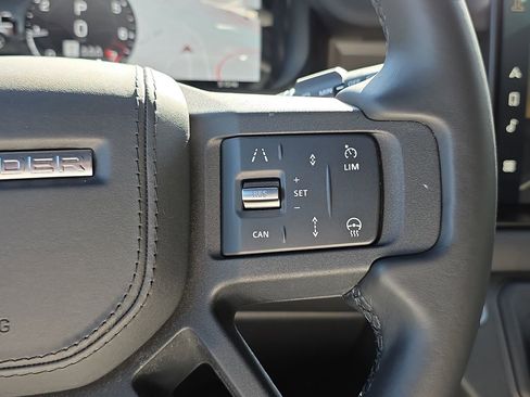 Used 2025 Land Rover Defender 110 X AWD/4WD image 17