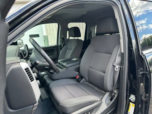 Used 2018 GMC Sierra 1500 SLE w/ SLE Value Package AWD/4WD image 17