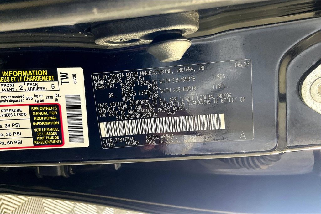 Used 2022 Toyota Highlander XLE AWD/4WD image 43