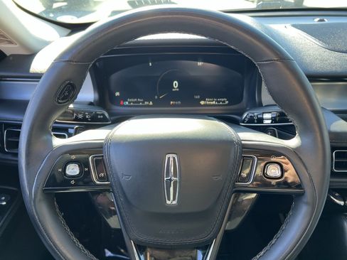Used 2024 Lincoln Aviator AWD w/ Premium Package image 15