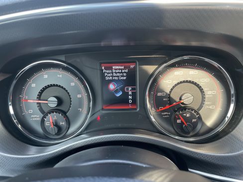 Used 2013 Dodge Charger SXT RWD image 17