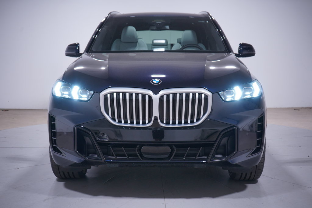 Used 2026 BMW X5 sDrive40i w/ M Sport Package RWD image 4