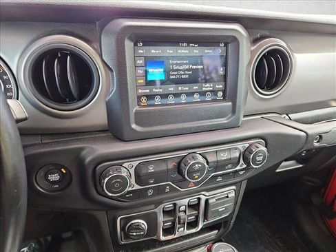 Used 2021 Jeep Gladiator Sport image 15