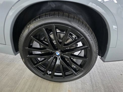 New 2026 BMW X5 sDrive40i image 6