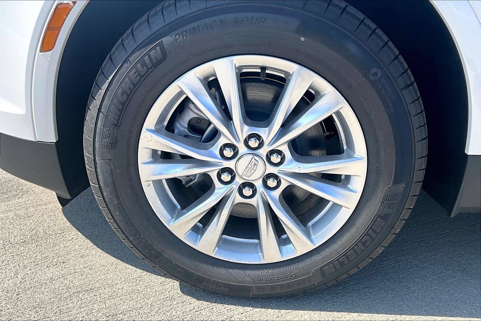 New 2026 Cadillac XT5 Luxury w/ LPO, Floor Liner Package FWD image 10