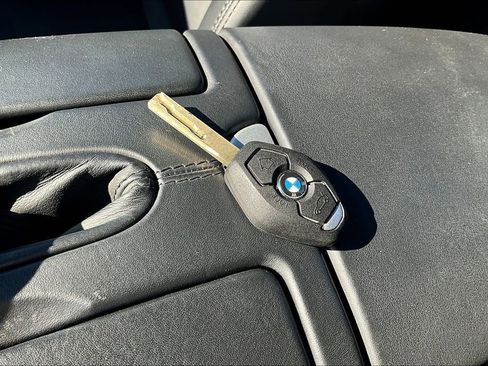 Used 2001 BMW Z8 RWD image 10