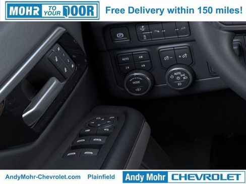 New 2026 Chevrolet Suburban Premier image 22