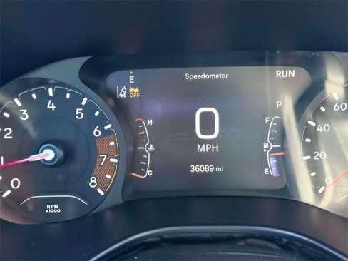 Used 2024 Jeep Compass Latitude image 18