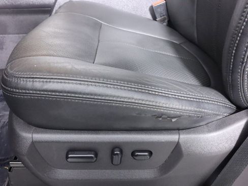 Used 2016 Ford F350 Platinum w/ Platinum Package image 33