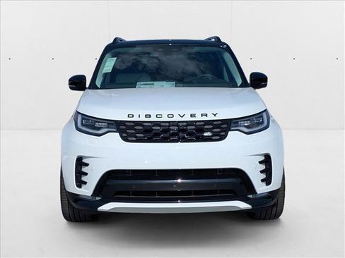 New 2025 Land Rover Discovery Dynamic SE image 6