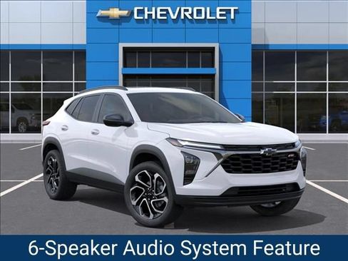 New 2026 Chevrolet Trax RS w/ Sunroof Package FWD image 8