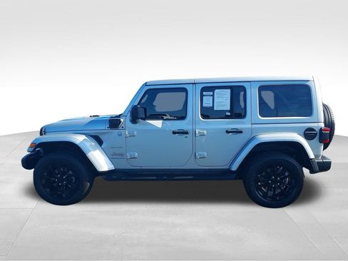 Used 2023 Jeep Wrangler Unlimited Sahara w/ Cold Weather Group AWD/4WD image 2