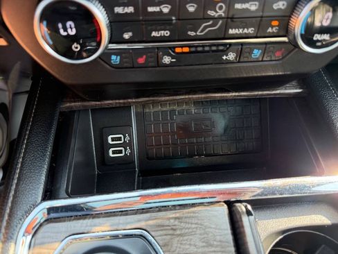 Used 2019 Ford Expedition Limited w/ Equipment Group 302A AWD/4WD image 26