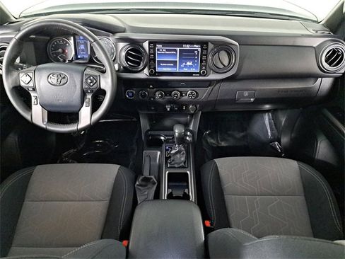 Used 2020 Toyota Tacoma TRD Off-Road image 16