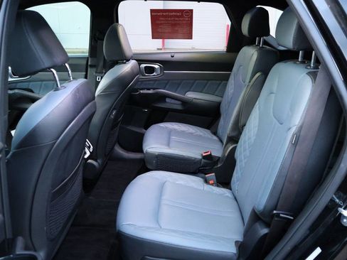 Used 2025 Kia Sorento SX Prestige AWD/4WD image 16