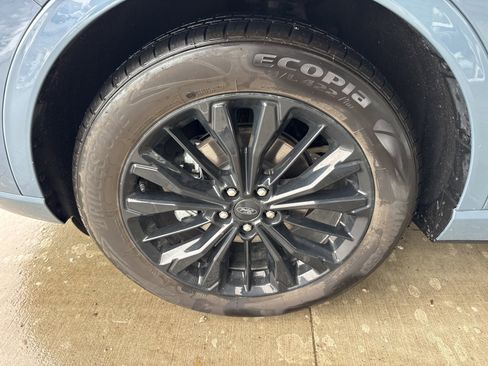 Certified 2024 Ford Escape ST-Line Elite w/ Premium Technology Package image 19