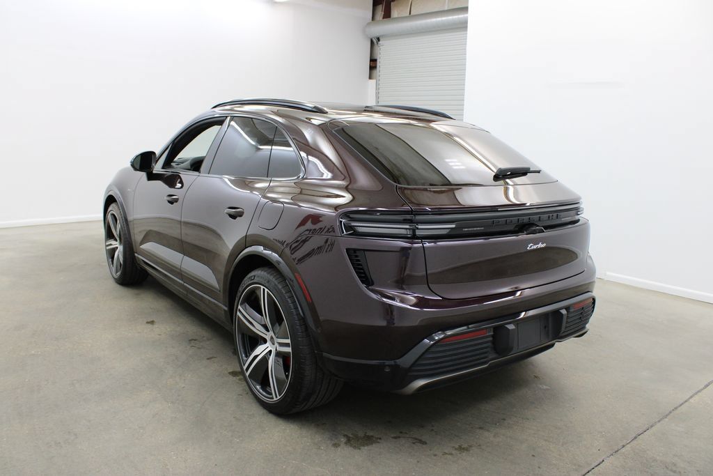 Used 2024 Porsche Macan Turbo Electric AWD/4WD image 3