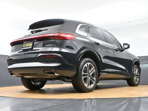 Used 2025 Audi Q5 Premium Plus w/ Premium Plus AWD/4WD image 51