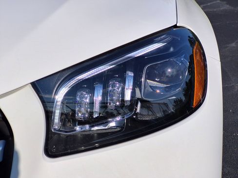 Used 2024 Mercedes-Benz GLS 450 4MATIC image 6