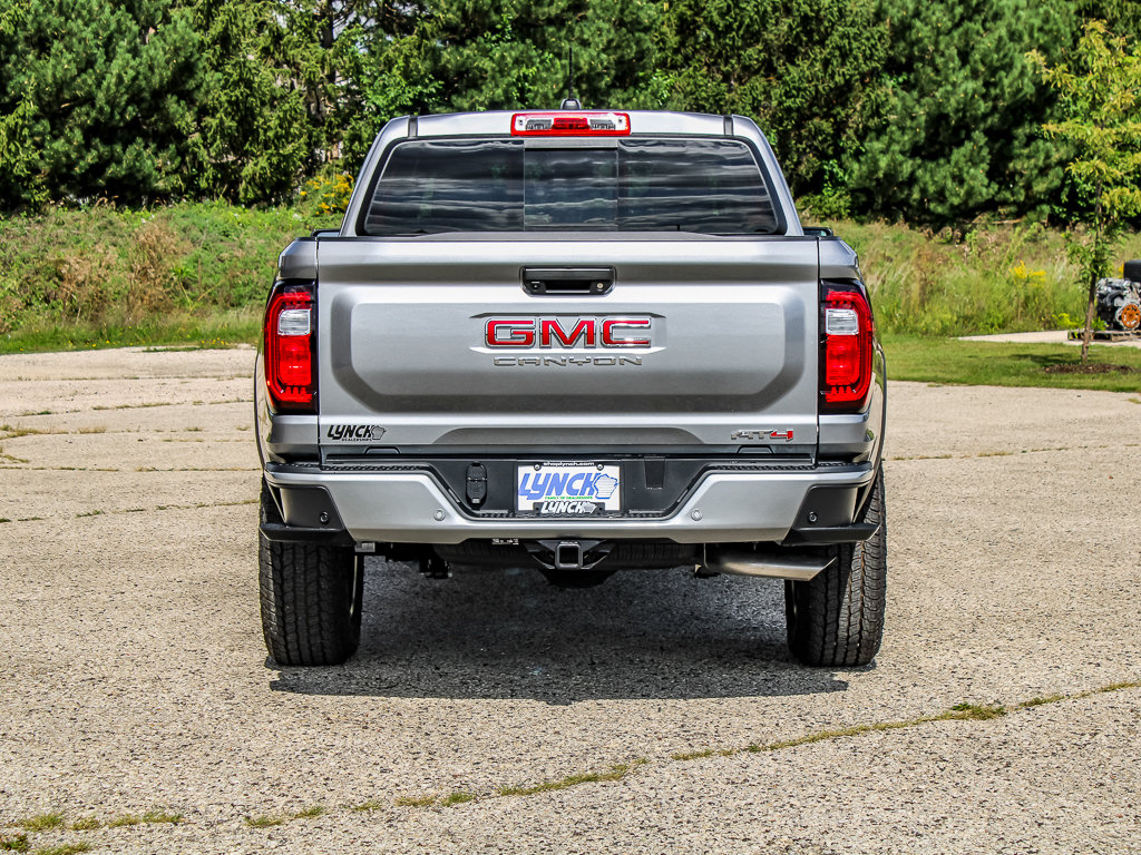 New 2026 GMC Canyon AT4 w/ AT4 Premium Package AWD/4WD image 3
