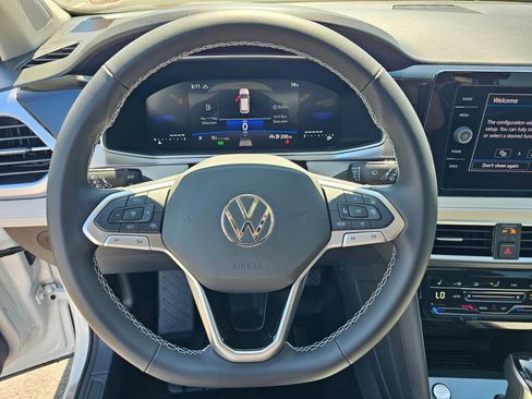 New 2026 Volkswagen Taos SE AWD/4WD image 16