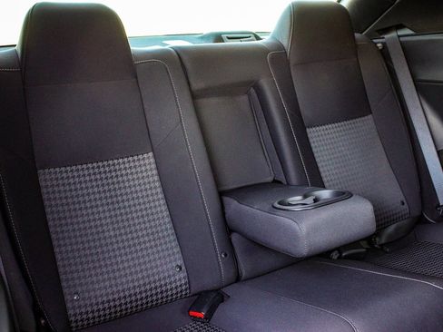 Used 2019 Dodge Challenger R/T w/ Blacktop Package image 32