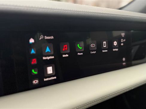 Used 2022 Porsche Taycan 4S image 33