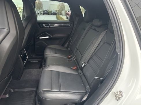 Used 2023 Porsche Cayenne Turbo image 10