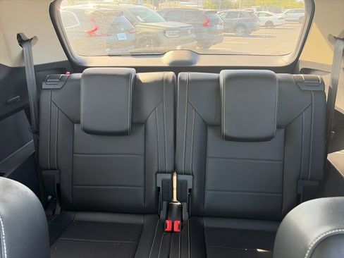 Used 2021 Volkswagen Atlas SE w/ Panoramic Sunroof Package image 10