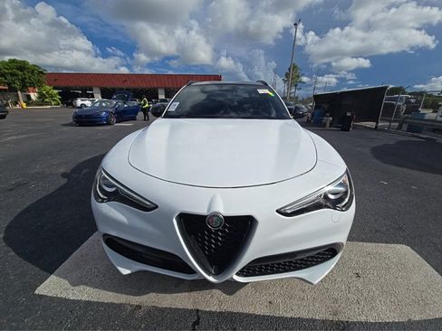 Used 2023 Alfa Romeo Stelvio Veloce AWD/4WD image 21