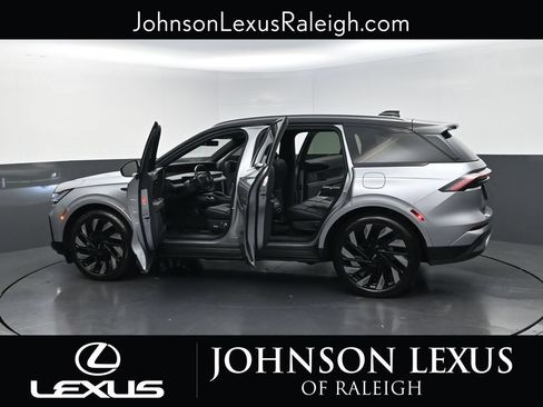 Used 2024 Lincoln Nautilus Reserve w/ Equipment Group 202A AWD/4WD image 33
