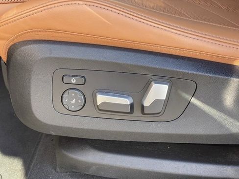 Certified 2023 BMW X6 xDrive40i w/ Climate Comfort Package image 10