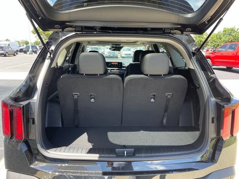 New 2026 Kia Sorento S w/ S Panoramic Sunroof Package FWD image 15