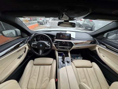 Used 2017 BMW 540i xDrive image 16