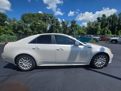 Used 2011 Cadillac CTS Luxury RWD image 8