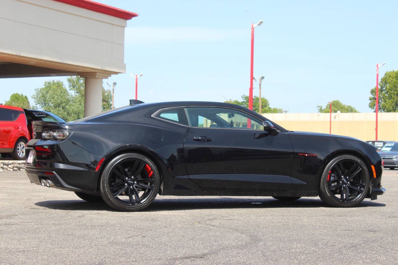 Used 2020 Chevrolet Camaro LT w/ Redline Edition RWD image 3