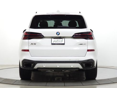 Used 2024 BMW X5 xDrive40i w/ M Sport Package AWD/4WD image 7