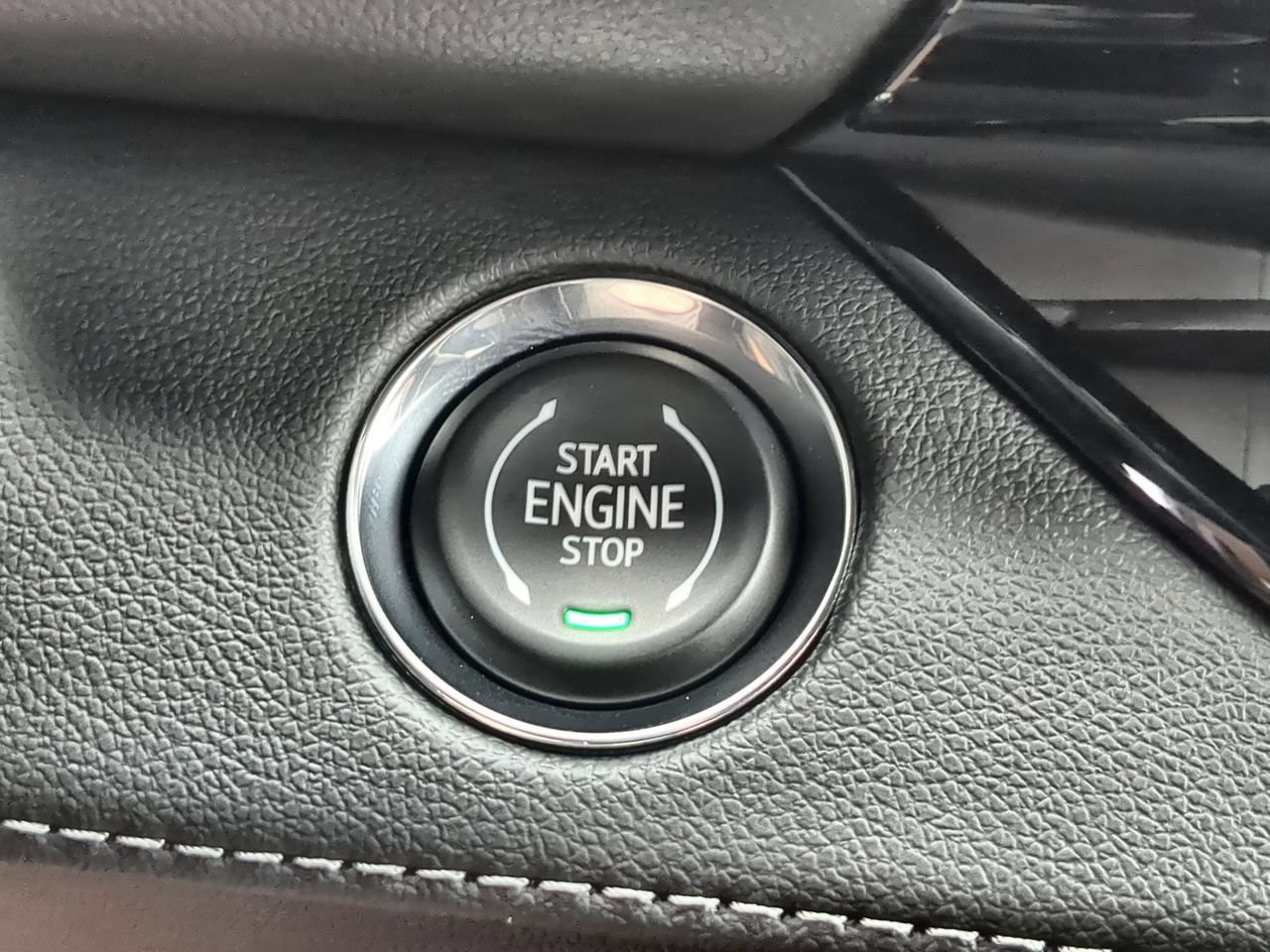 Used 2026 Buick Enclave Sport Touring w/ Power Package FWD image 17