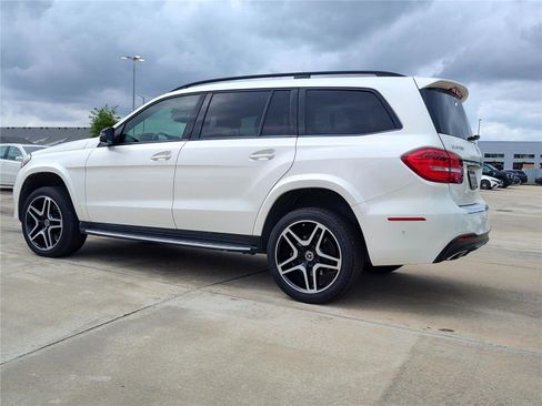 Used 2019 Mercedes-Benz GLS 550 4MATIC image 4