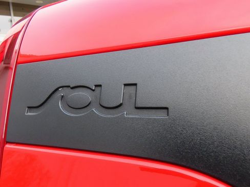 Used 2021 Kia Soul EX image 15