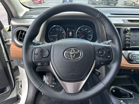 Used 2017 Toyota RAV4 Platinum FWD image 18