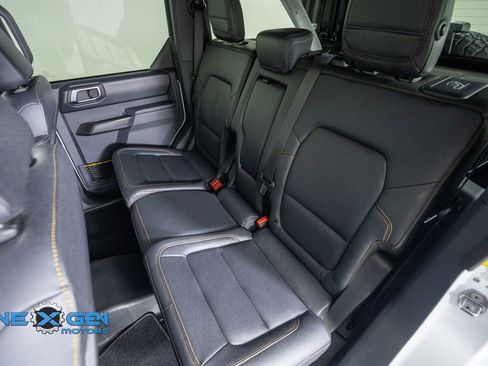 Used 2024 Ford Bronco Badlands AWD/4WD image 34