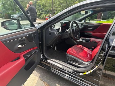 Used 2019 Lexus ES 350 F Sport w/ Accessory Package FWD image 12