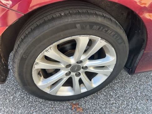 Used 2015 Chrysler 200 Limited image 17