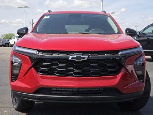New 2026 Chevrolet Trax LT w/ Driver Confidence Package FWD image 16